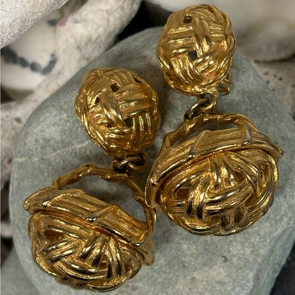 Rare Vintage Givenchy Basket Themed Dangle/Drop Clip...